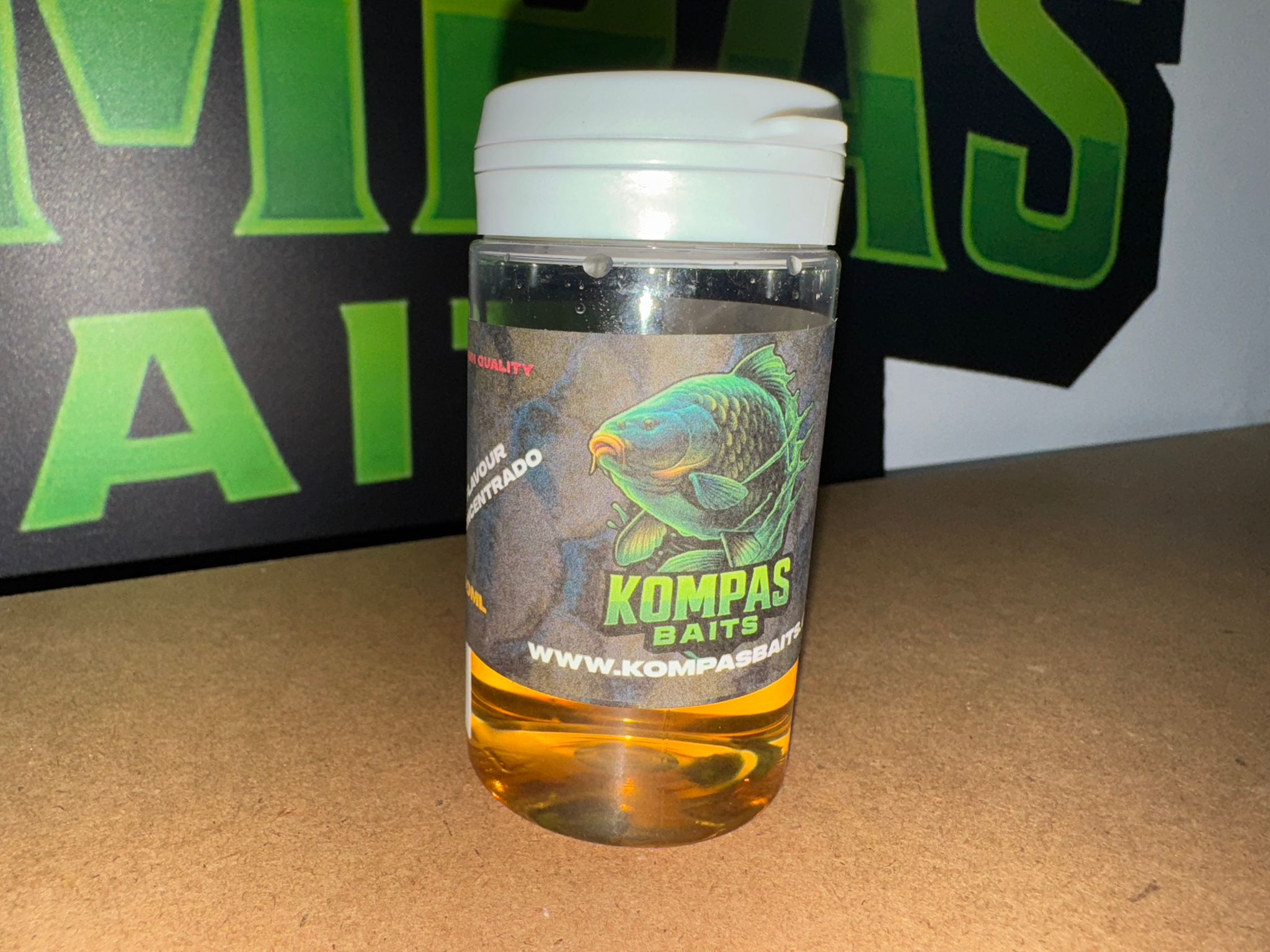 Flavour Concentrado 60 ml Kompas Baits – Especial para Plásticos