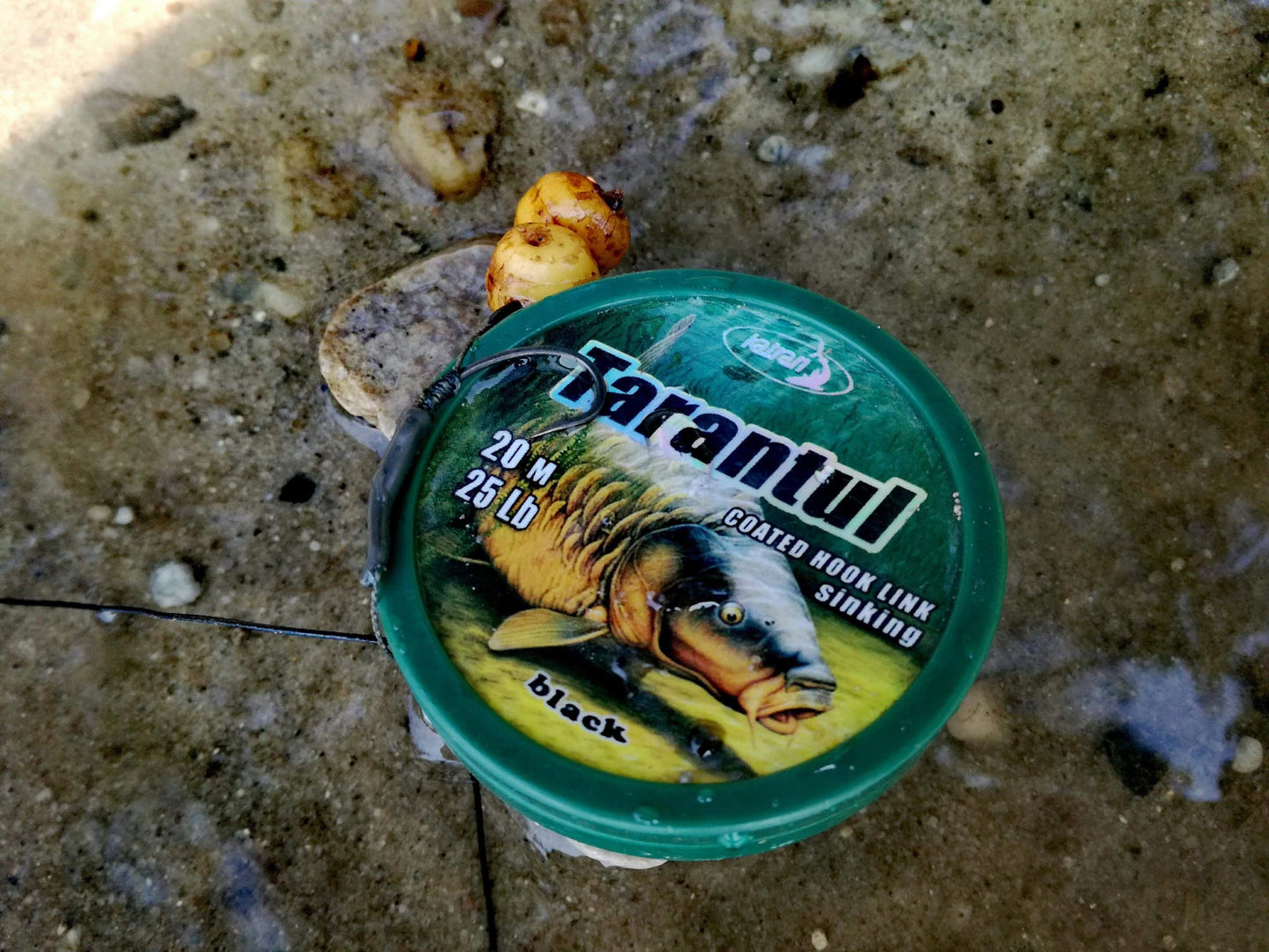 Coated Hooklink Tarantul 25lb black (20m)